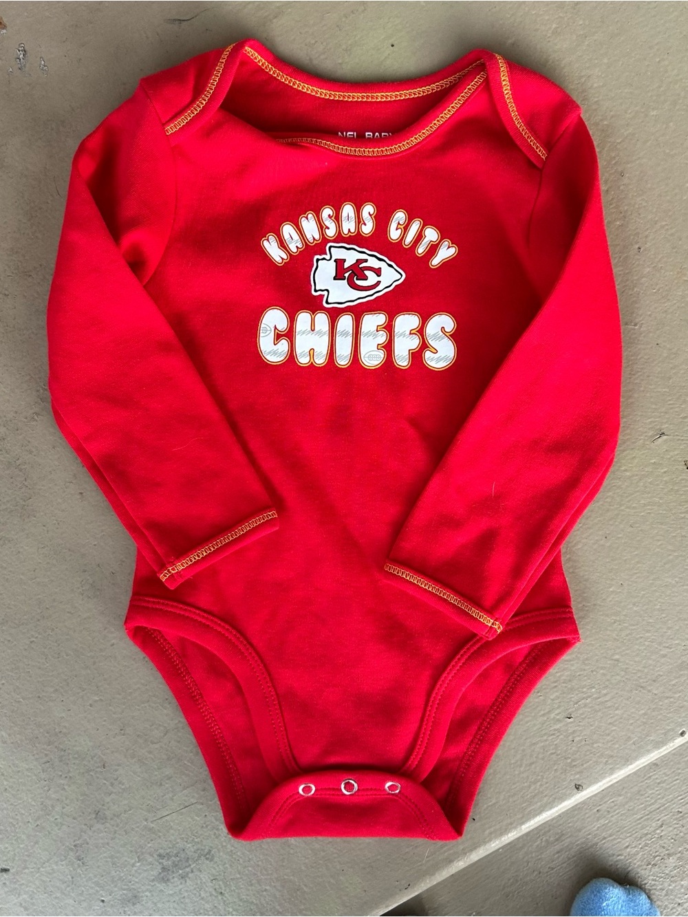 NFL Baby Kansas City Chiefs Red Onesie 6-9 Months